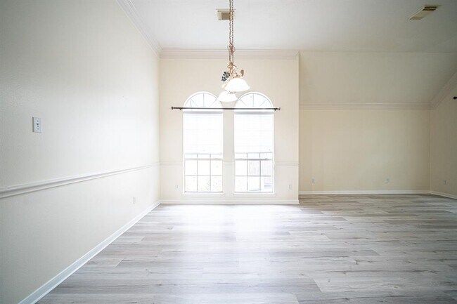 Building Photo - 4503 Oak Valley Dr