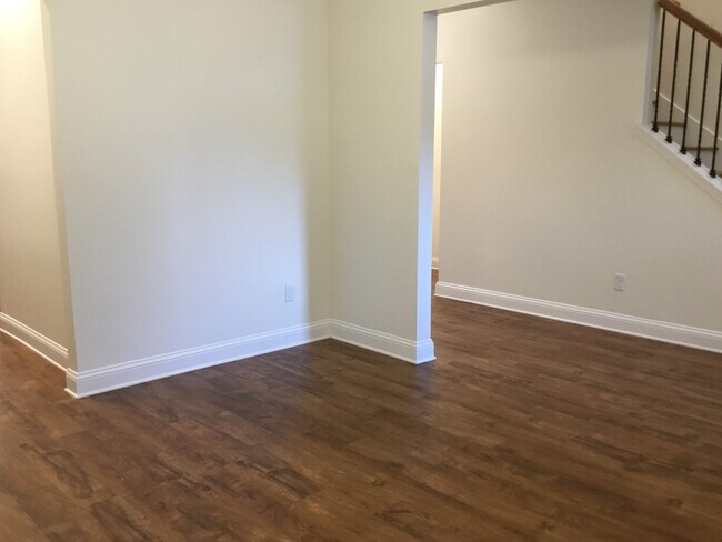 Building Photo - 5627 Long Marsh Dr
