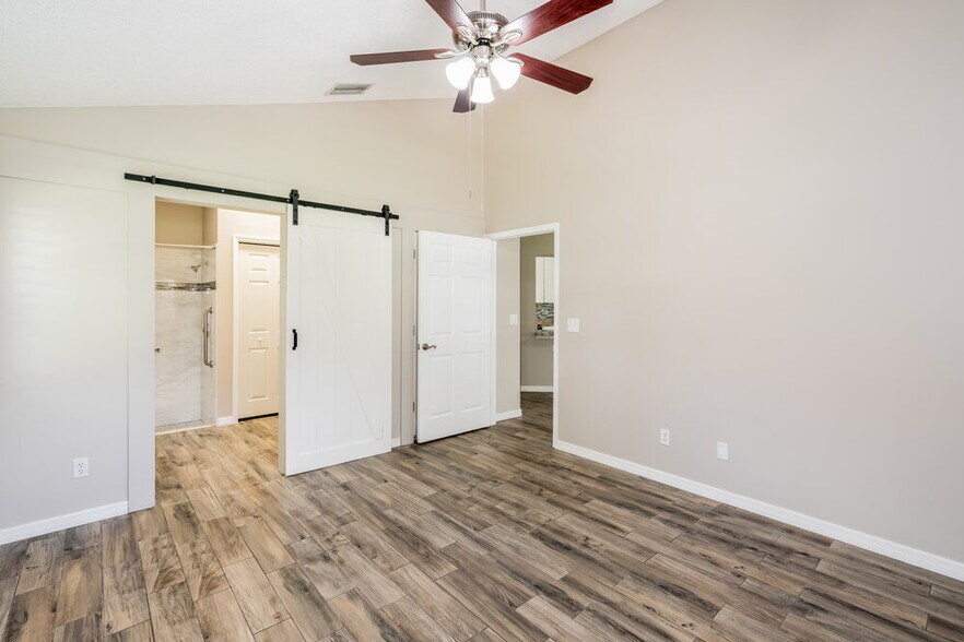 Building Photo - 2308 Kenwick Dr