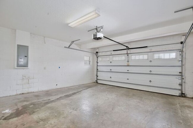 Building Photo - AGENT SHOWINGS ONLY! Stunning 3/2.5 Corner Unit Townhome with a Spacious 2 Car Garage in the Gate...