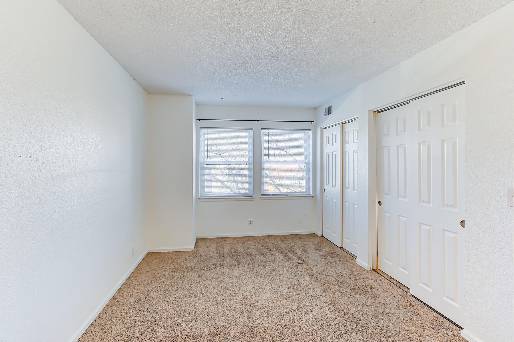 Building Photo - 2 Acoma St