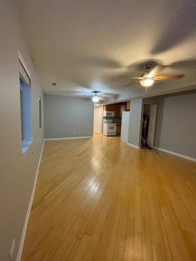 Building Photo - 3710 S Emerald Ave