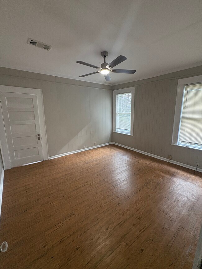 Building Photo - 3369 Montezuma Rd