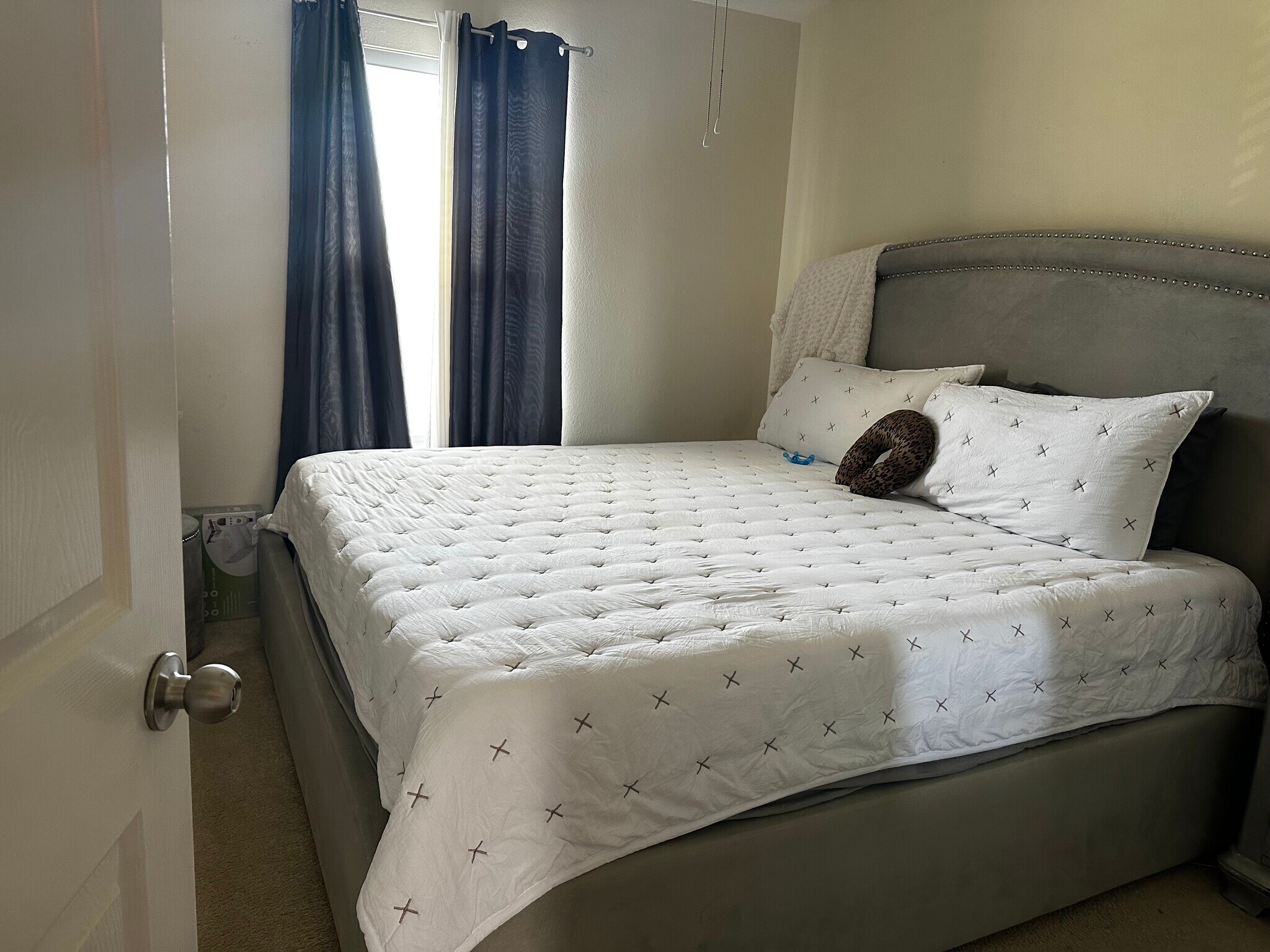 Building Photo - 138 Oak Valley Cir