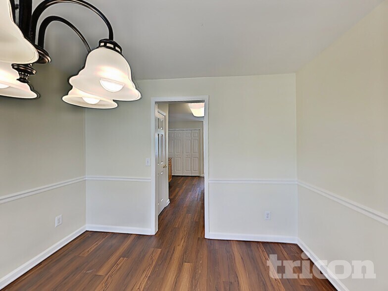 Building Photo - 2083 Prescott Way