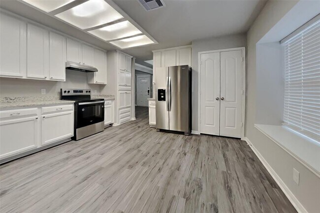 Building Photo - 1714 Cedar Cove Ct