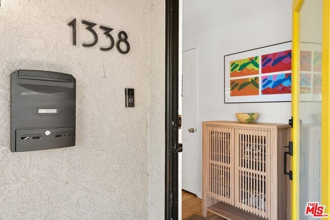 Building Photo - 1338 Montecito Cir