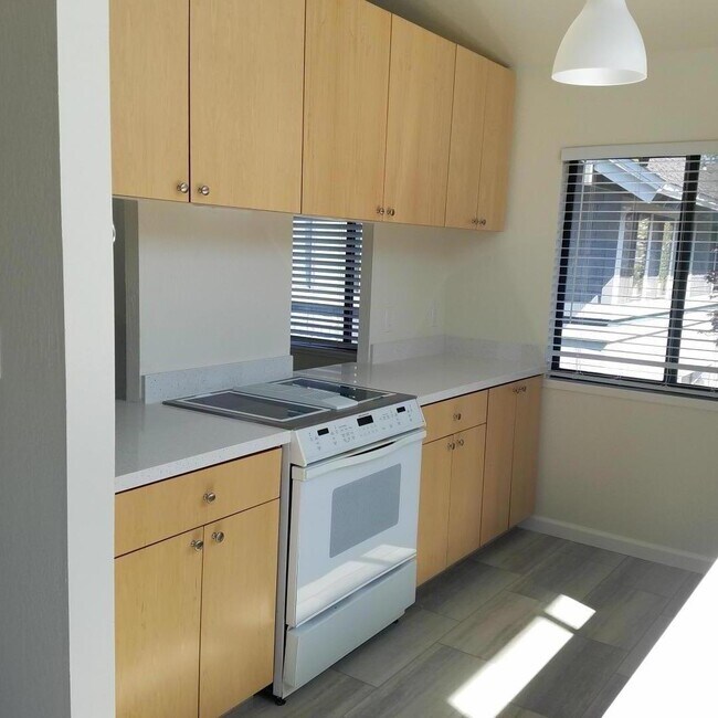 Building Photo - 1243 Moonsail Ln