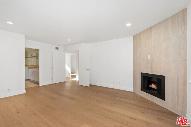 Building Photo - 234 S Tower Dr