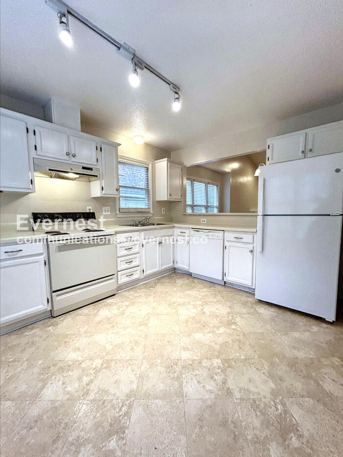 Building Photo - 4508 Timberhurst Dr