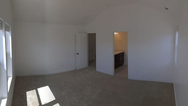 Building Photo - Beautiful Row End Townhouse w 2 car attached