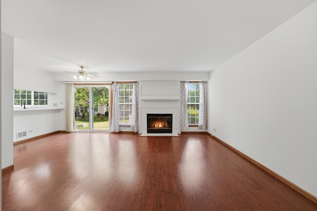 Building Photo - 1404 W Sapphire Dr