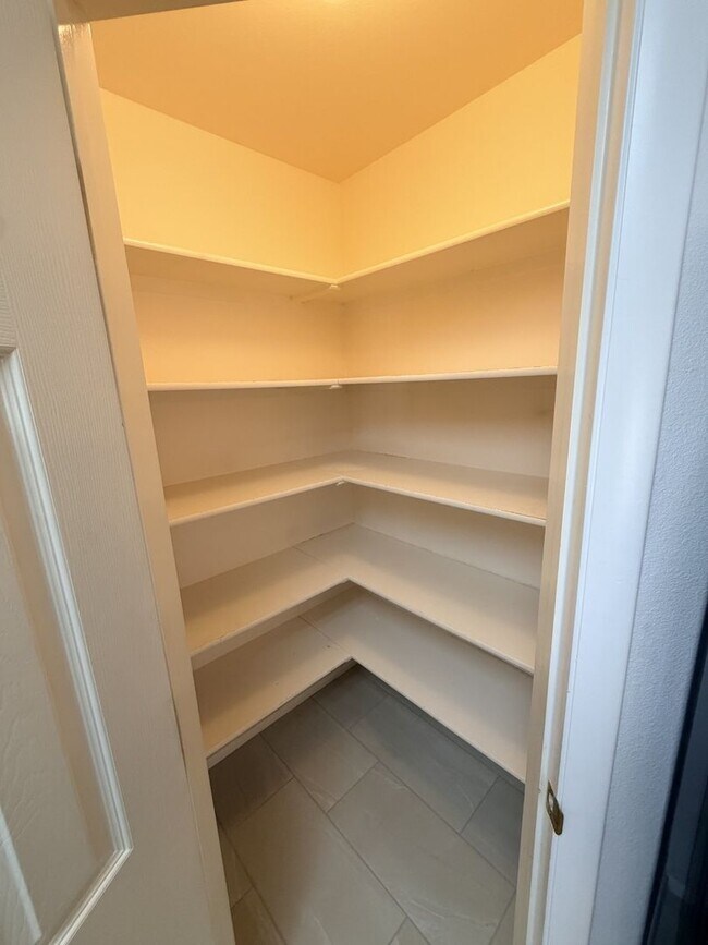 Building Photo - 204 N 2000 E
