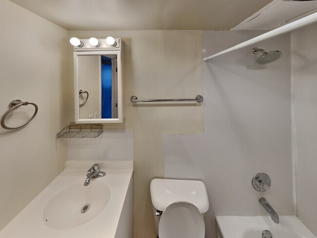 Building Photo - 31 Chittenden Ave