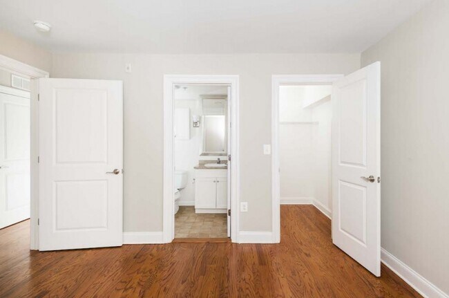 Building Photo - 127 N 4th St