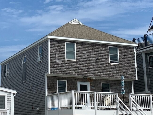 Building Photo - 61 Ocean Rd N