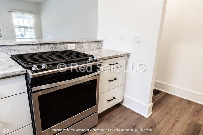 Building Photo - 1302 Tecumseh St