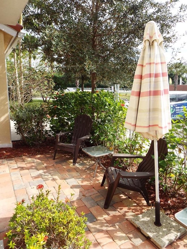 Building Photo - 13100 Bella Casa Cir