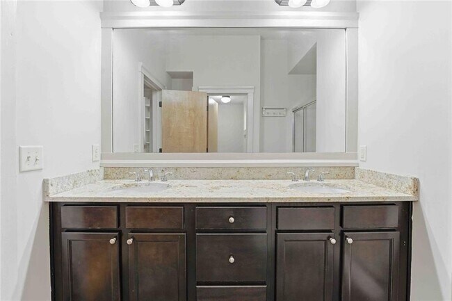 Building Photo - 501 Ridge View Crossing