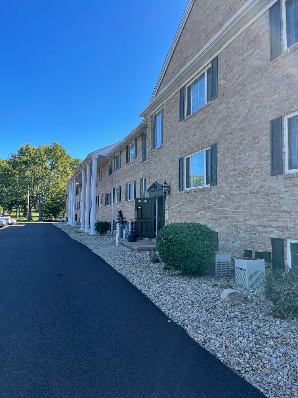 Building Photo - 123 Sheraton Dr NW