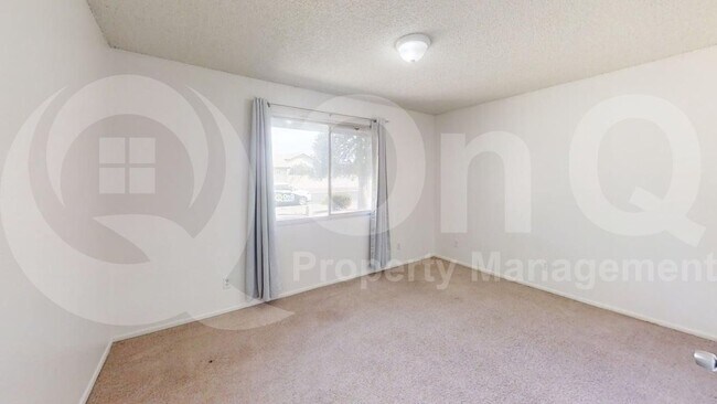 Building Photo - 570 N Villa Nueva Dr