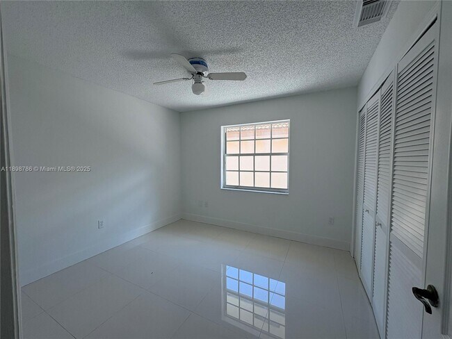 Building Photo - 14845 SW 36th Terrace