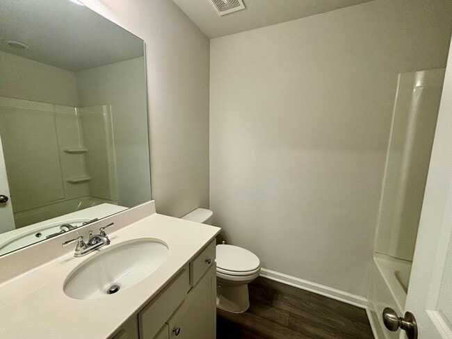 Building Photo - 2809 Ridgeview Dr