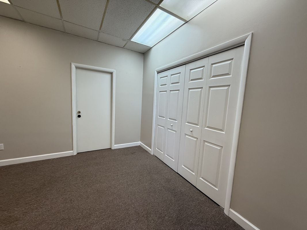 Building Photo - 311 N Jackson St