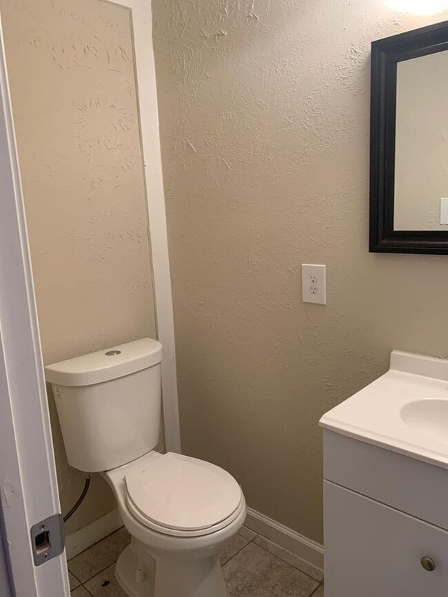 Building Photo - Affordable 4BD/2BA single-family house!