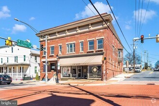 Building Photo - 1 W Main St