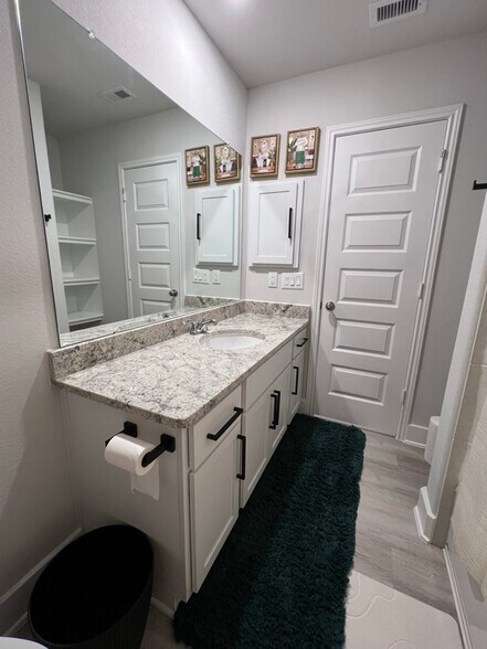 Building Photo - 4028 Baja Ln