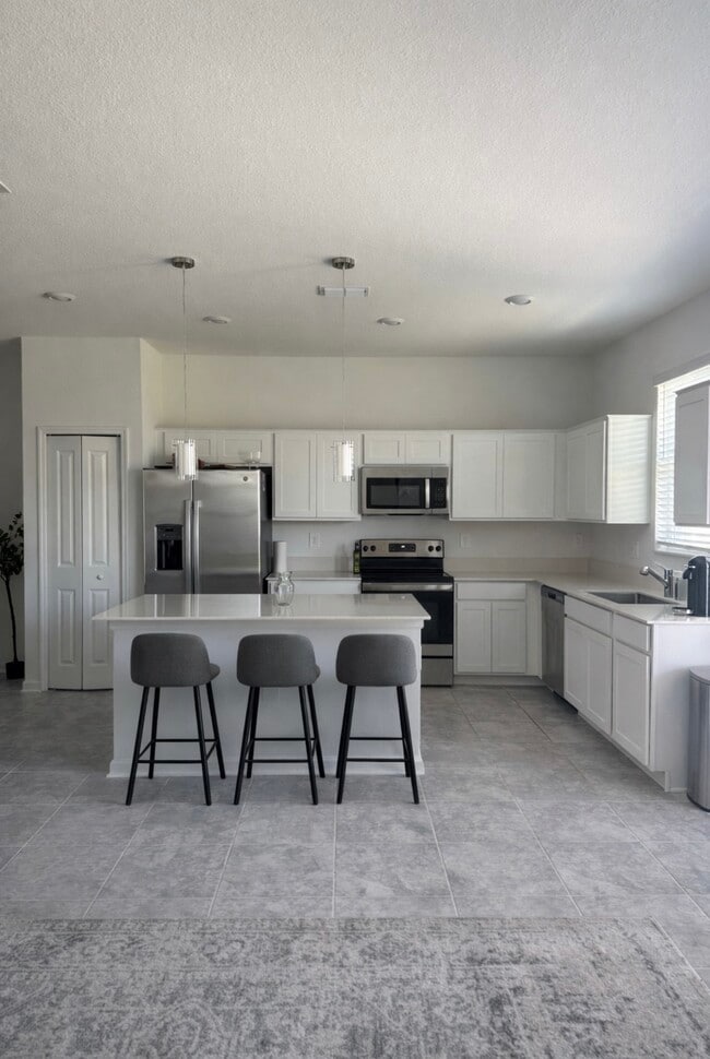 Building Photo - 337 Bogey Dr