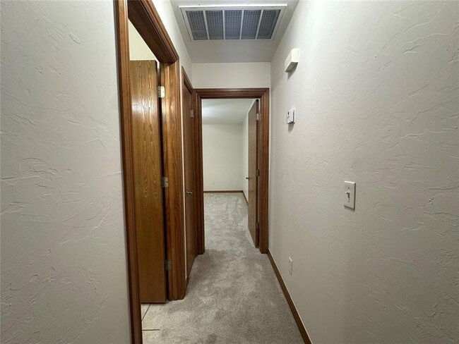 Building Photo - 15713 Traditions Blvd