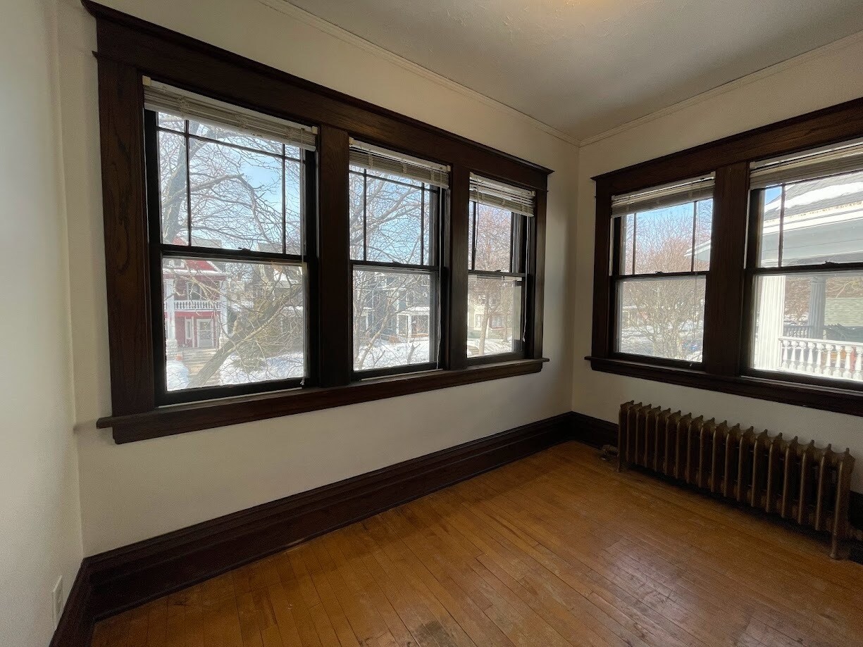 Building Photo - 3241 Humboldt Ave S
