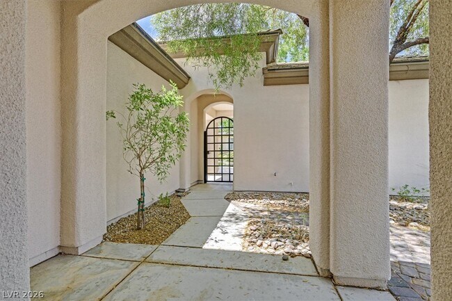Building Photo - 28 Stonemark Dr