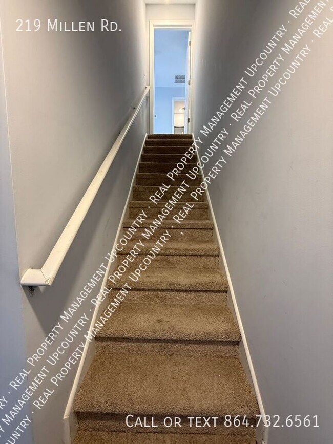 Building Photo - 219 Millen Dr