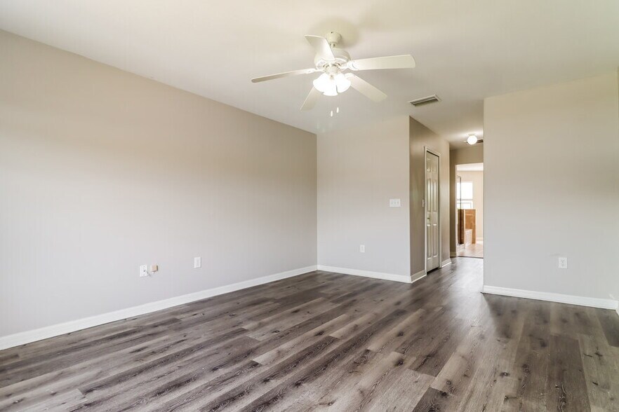 Building Photo - 1422 Kaffir Lily Ct