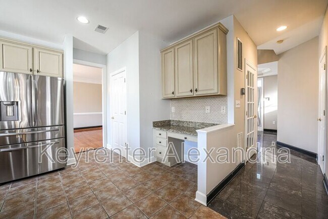 Building Photo - 13568 Heritage Farms Dr