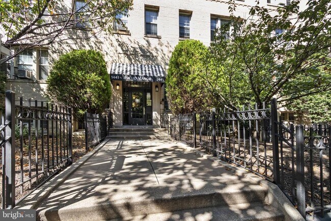 Primary Photo - 1441 Euclid St NW