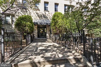 Building Photo - 1441 Euclid St NW