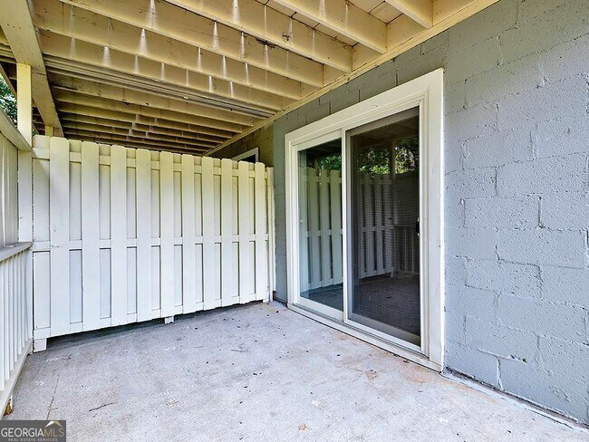 Building Photo - 3874 Mulkey Cir SW