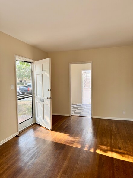 Building Photo - 5052 Colfax Ave