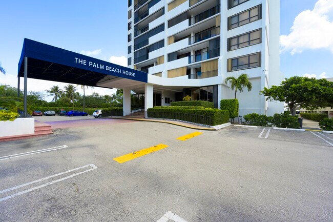 Building Photo - 5600 N Flagler Dr