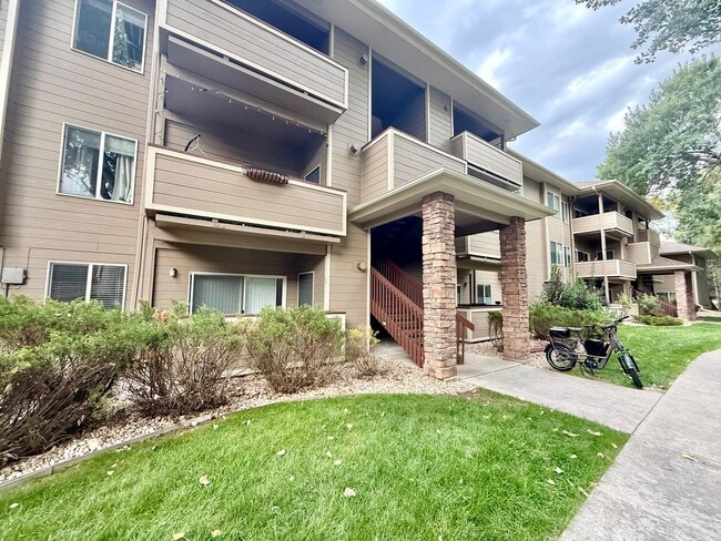 Building Photo - Cozy Two Bed/Two Bath Condo in Convenient Area of Fort Collins!
