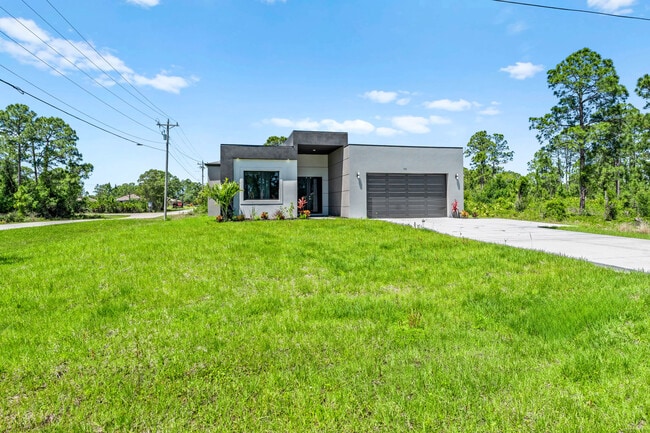 Building Photo - 710 Eisenhower Blvd
