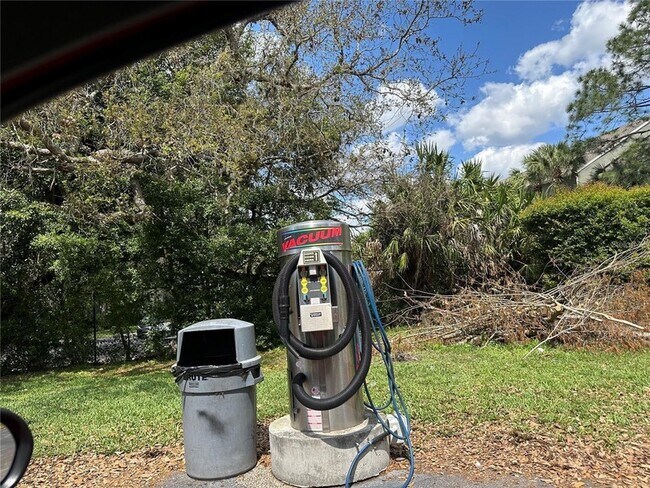 Building Photo - 2533 Grassy Point Dr