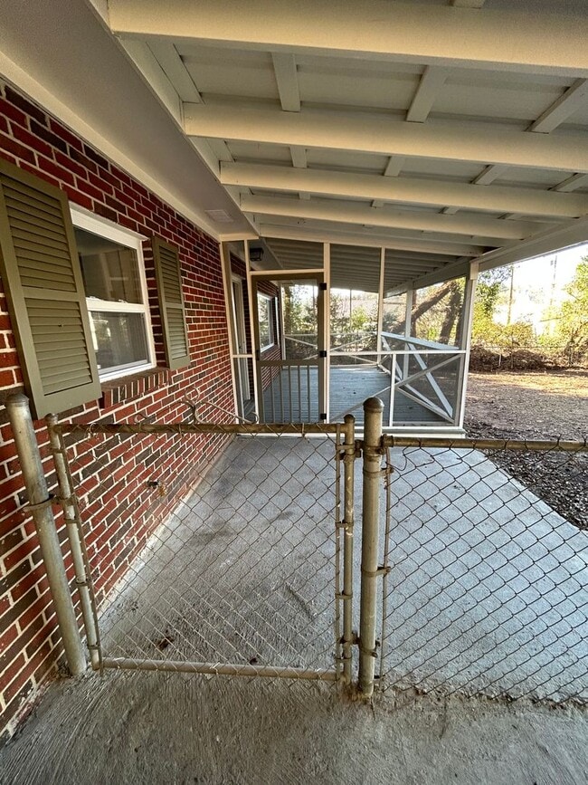 Building Photo - 3/1 Hidden Gem in Old East Rome- $1,195