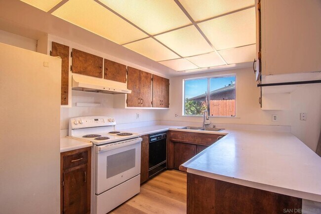 Building Photo - 1823 Sparks Ct
