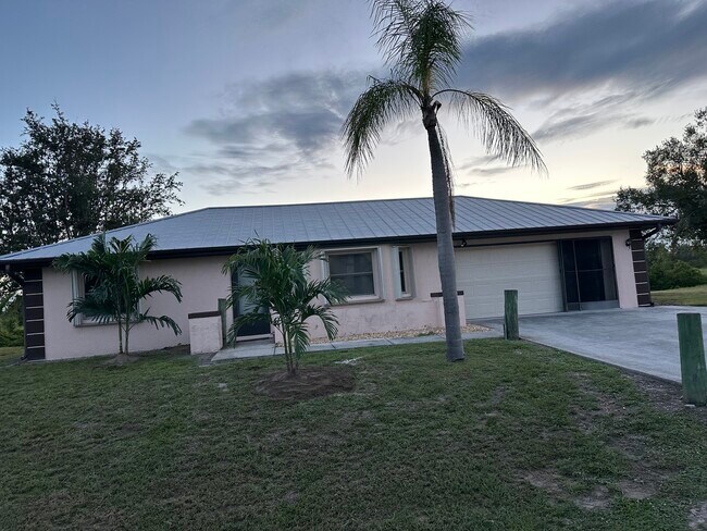 Classic 2 br 2 bth concrete block house ranch with metal roof - 3193 Desoto Dr