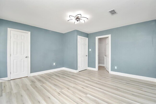 Building Photo - 9126 Troulon Dr